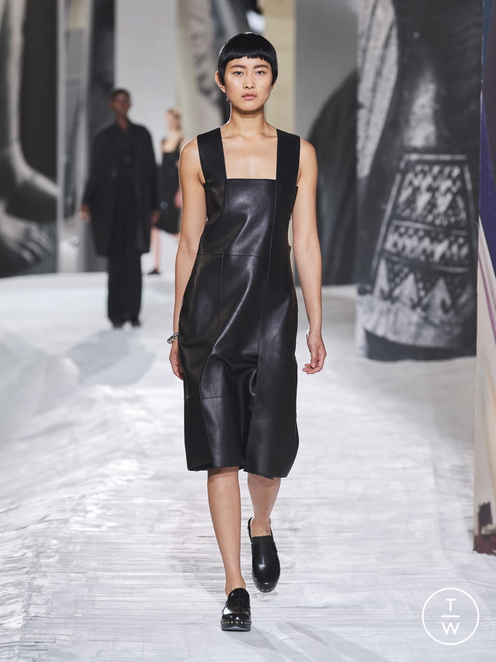 Fashion Week Paris Spring/Summer 2021 look 39 from the Hermès collection womenswear