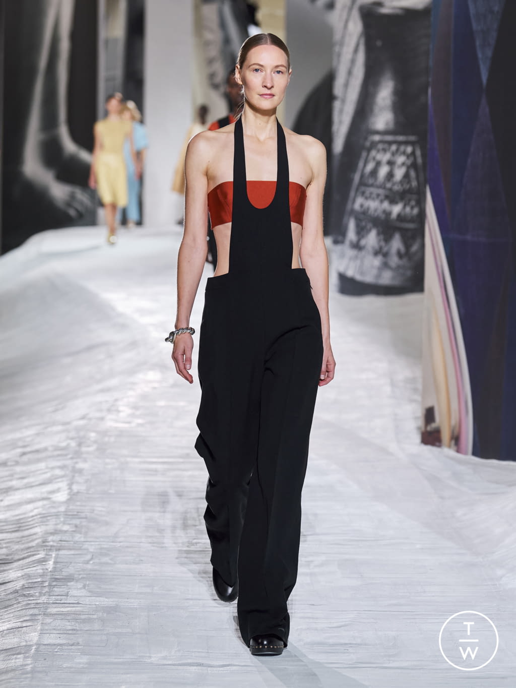 Fashion Week Paris Spring/Summer 2021 look 44 from the Hermès collection womenswear