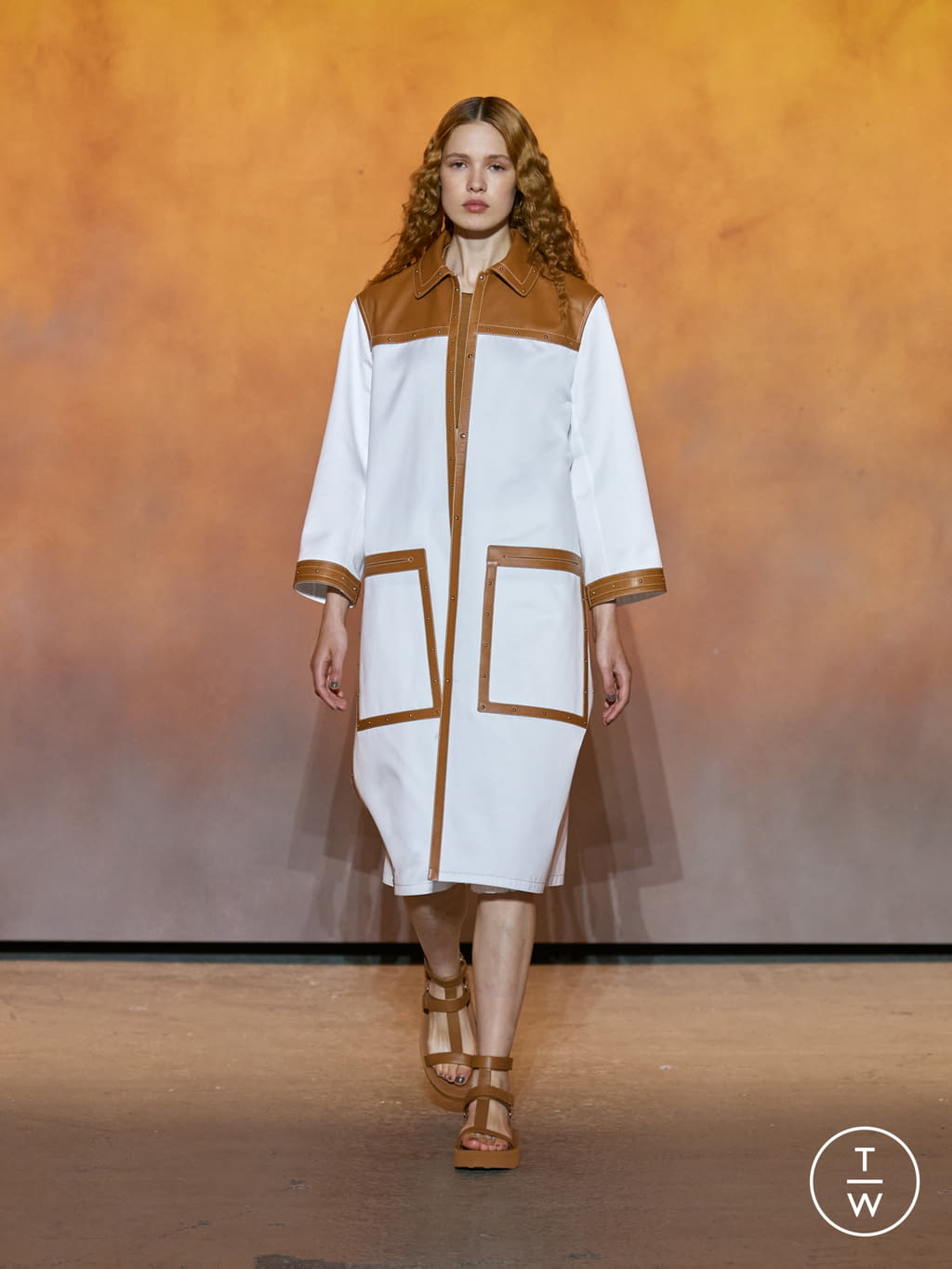 Fashion Week Paris Spring/Summer 2022 look 2 de la collection Hermès womenswear