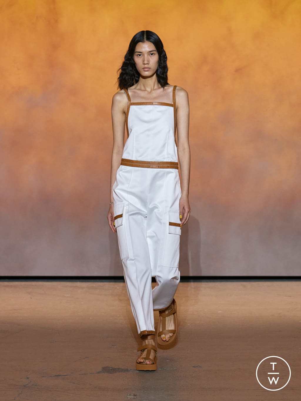 Fashion Week Paris Spring/Summer 2022 look 3 from the Hermès collection womenswear