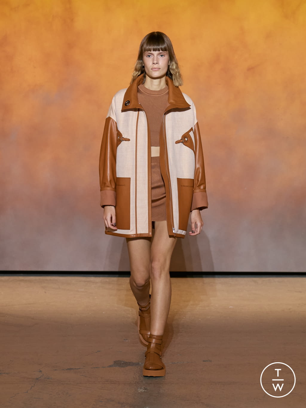 Fashion Week Paris Spring/Summer 2022 look 13 from the Hermès collection womenswear