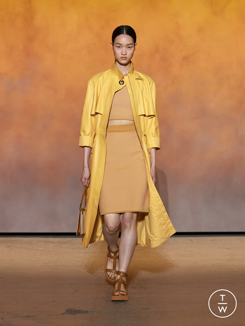 Fashion Week Paris Spring/Summer 2022 look 31 from the Hermès collection 女装