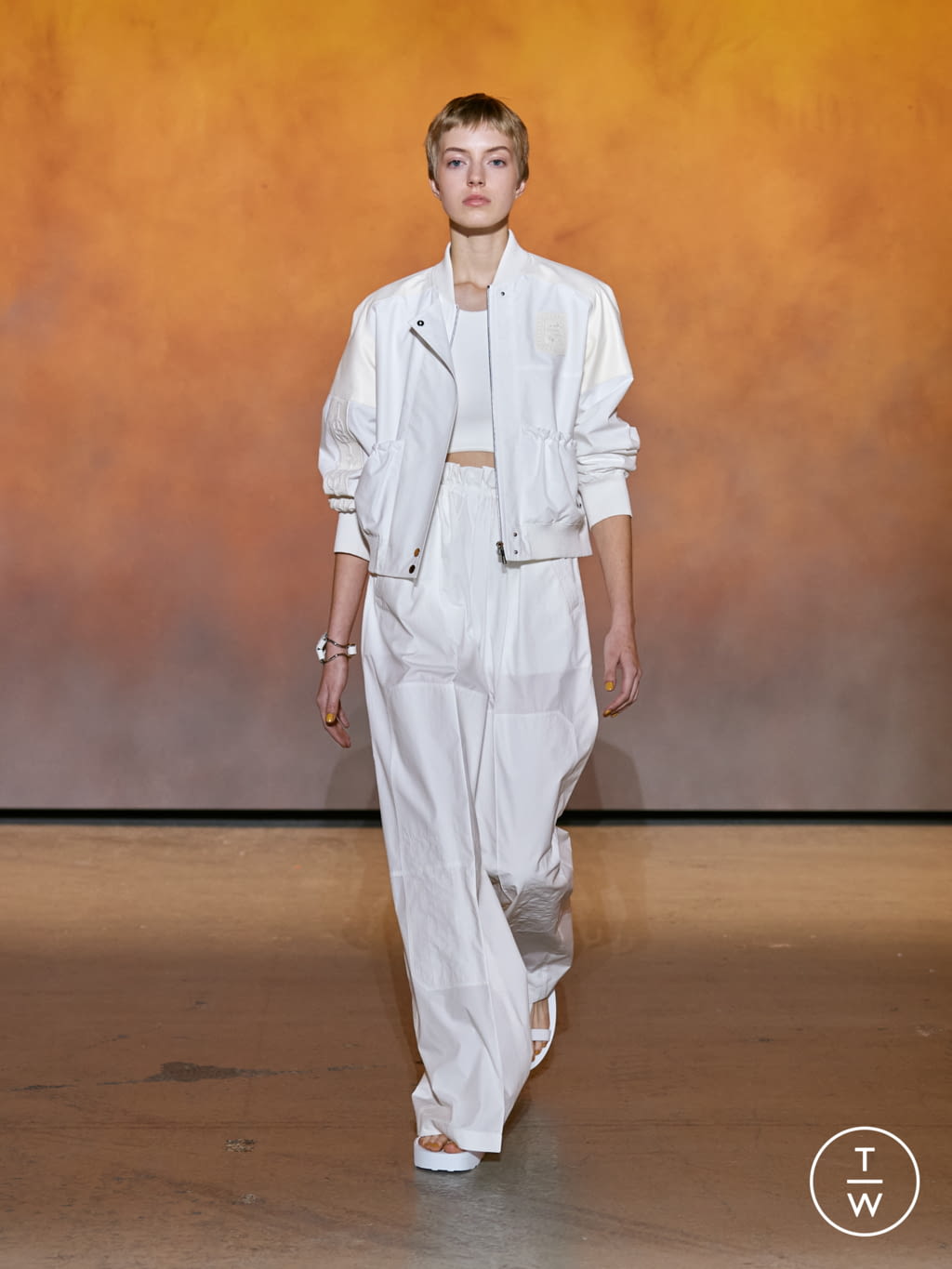 Fashion Week Paris Spring/Summer 2022 look 35 from the Hermès collection womenswear