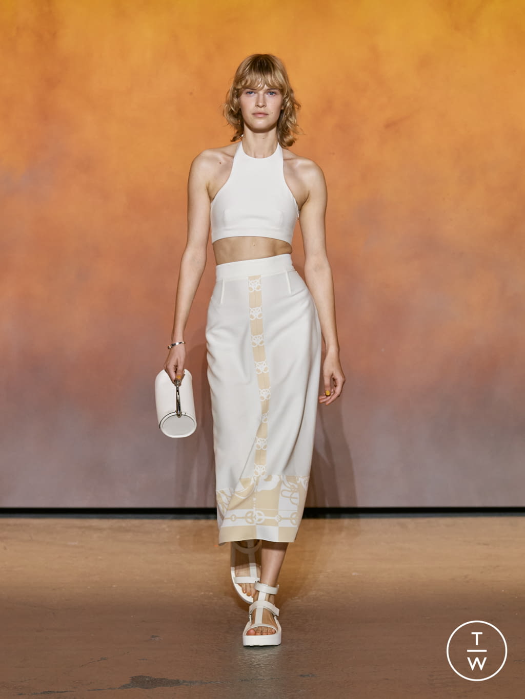 Fashion Week Paris Spring/Summer 2022 look 50 from the Hermès collection 女装