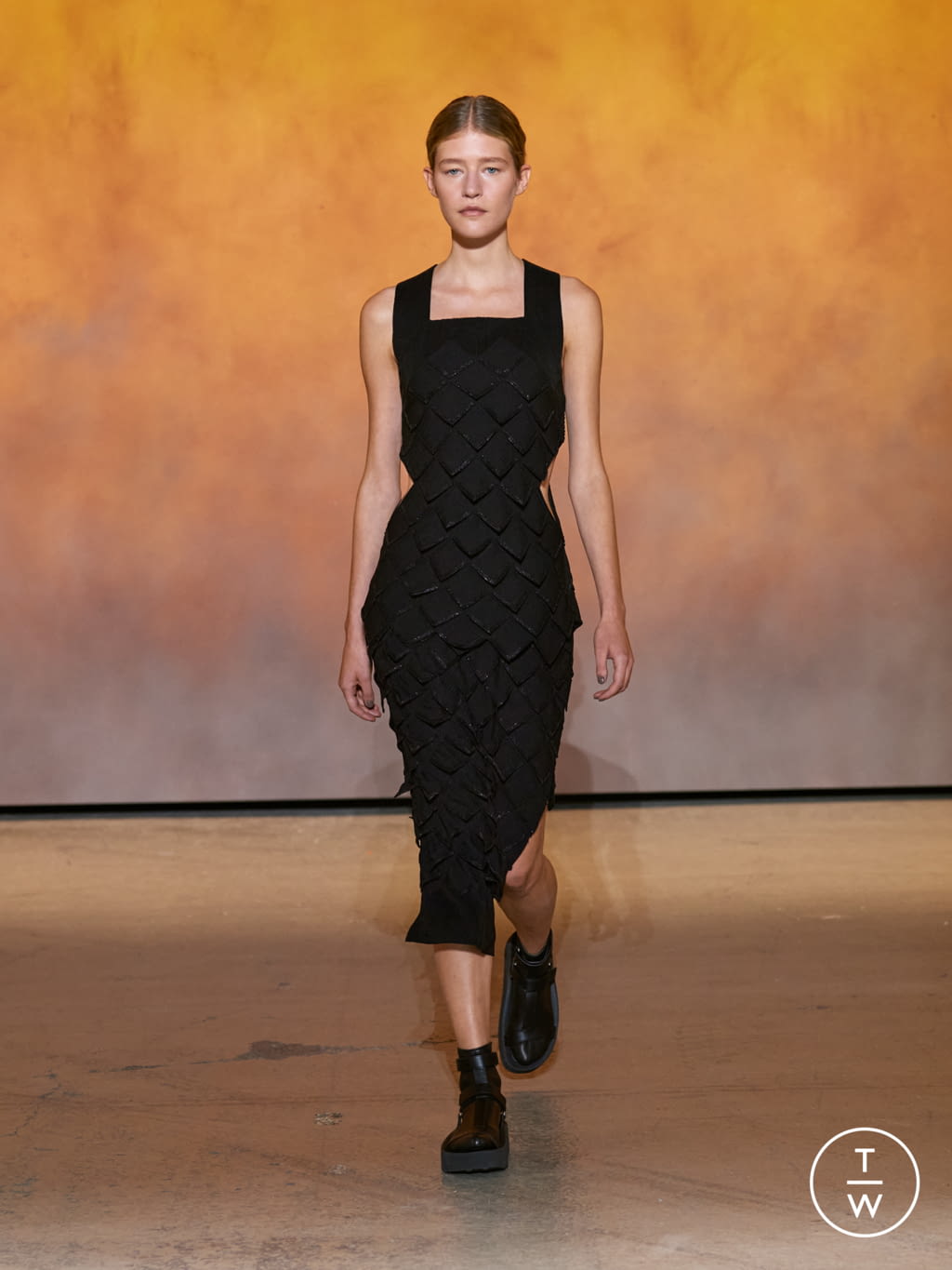 Fashion Week Paris Spring/Summer 2022 look 57 from the Hermès collection 女装