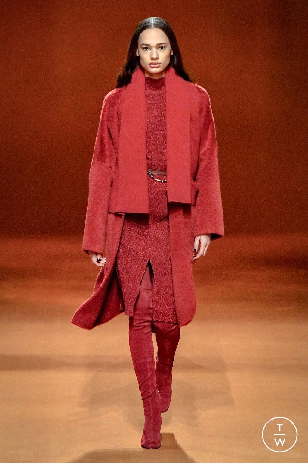 Fashion Week Paris Fall/Winter 2023 look 7 from the Hermès collection womenswear
