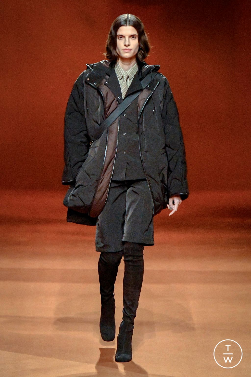 Fashion Week Paris Fall/Winter 2023 look 9 from the Hermès collection womenswear