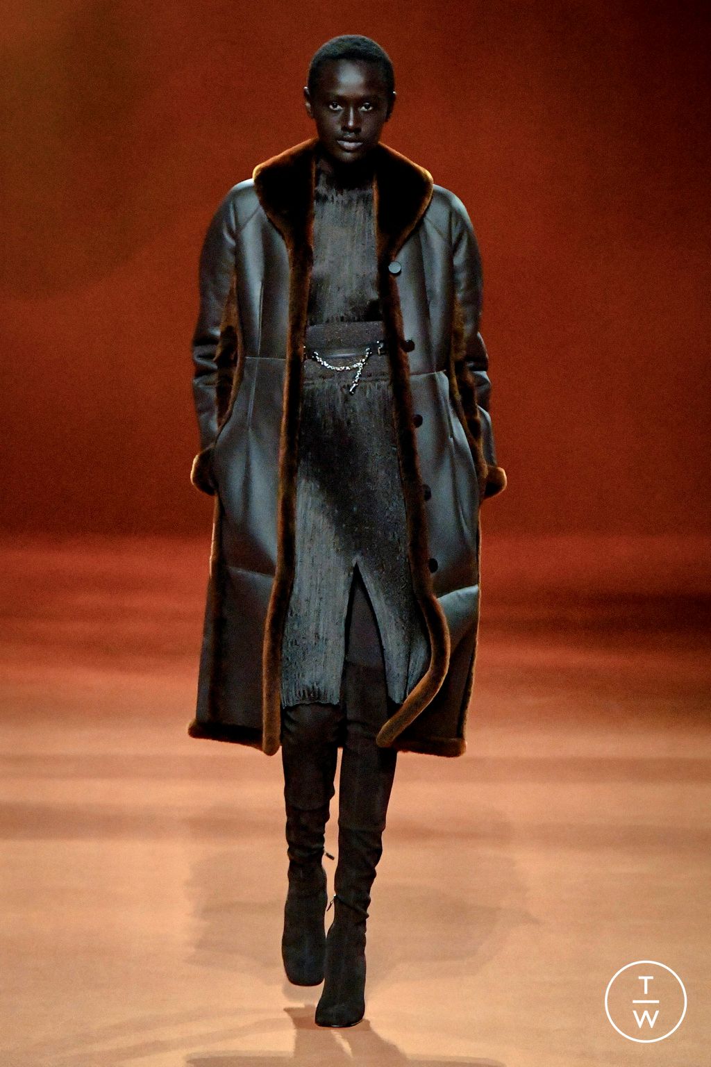 Fashion Week Paris Fall/Winter 2023 look 14 from the Hermès collection womenswear