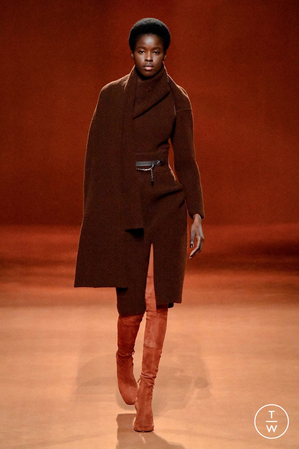 Fashion Week Paris Fall/Winter 2023 look 19 from the Hermès collection womenswear
