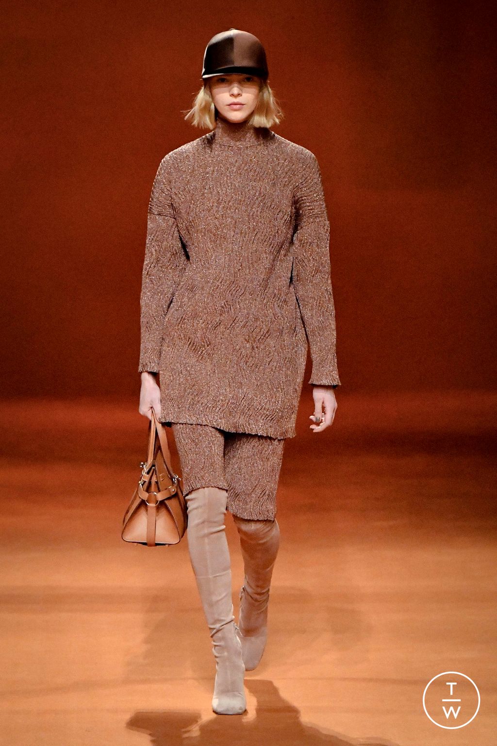 Fashion Week Paris Fall/Winter 2023 look 25 from the Hermès collection womenswear