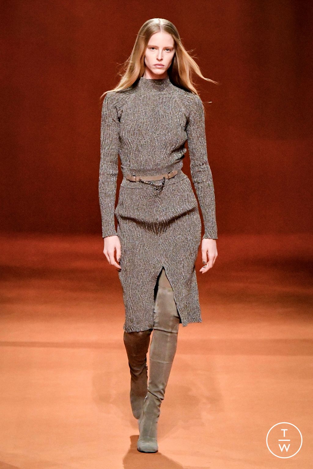 Fashion Week Paris Fall/Winter 2023 look 39 from the Hermès collection womenswear