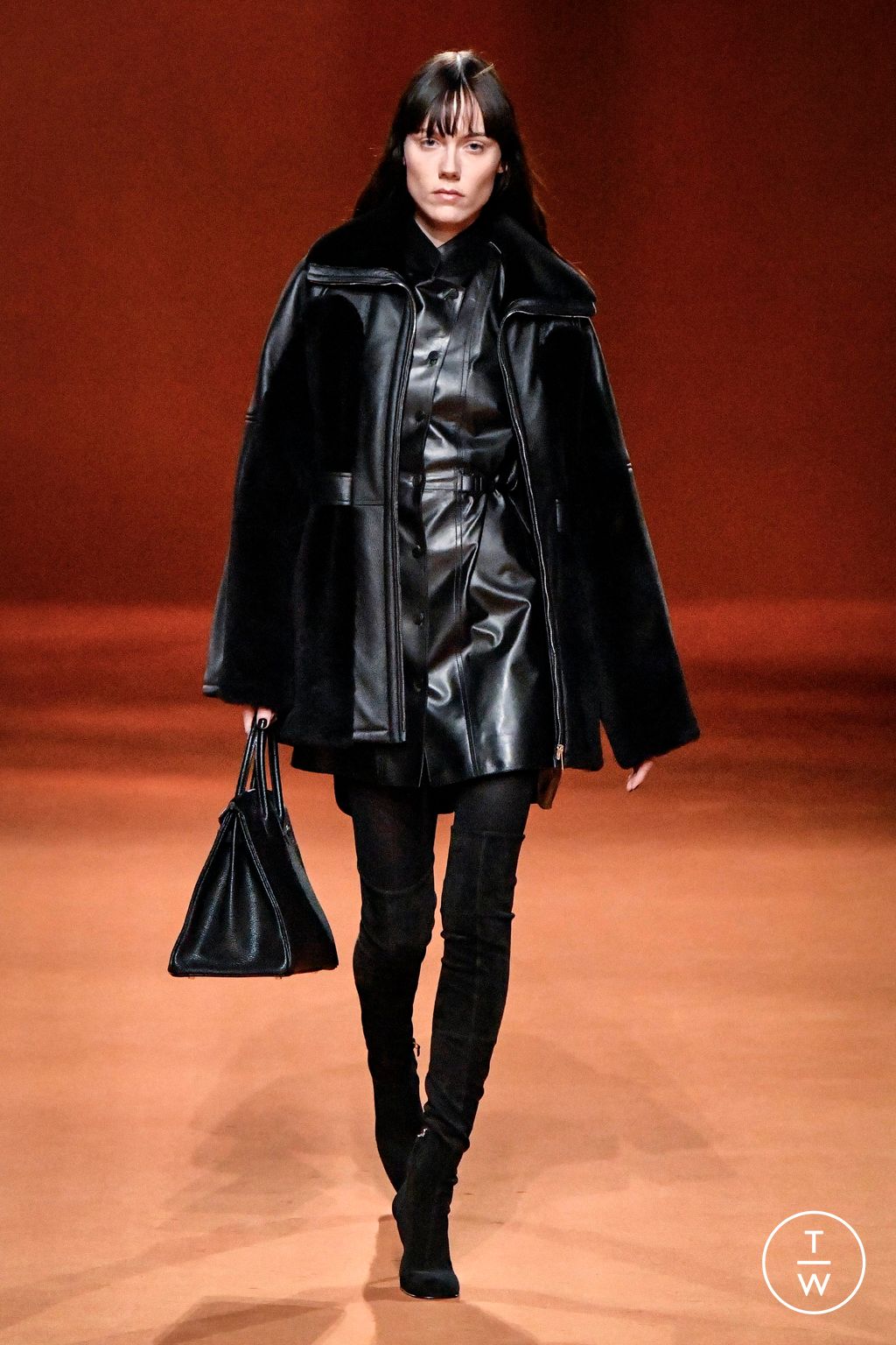 Fashion Week Paris Fall/Winter 2023 look 45 from the Hermès collection 女装