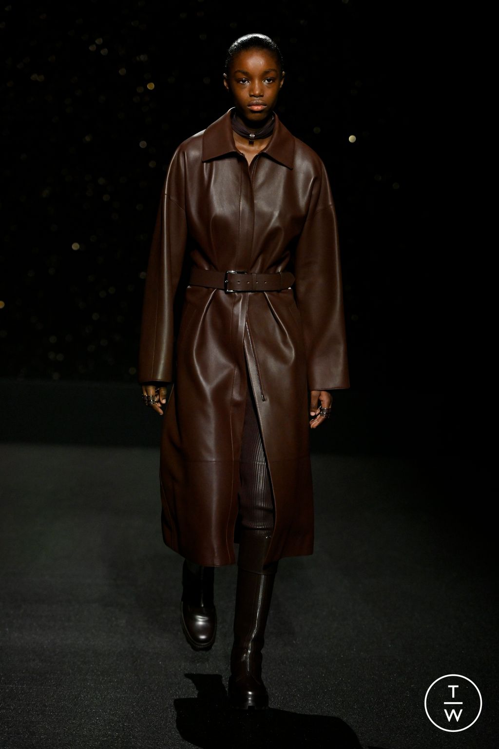 Fashion Week Paris Fall/Winter 2024 look 4 de la collection Hermès womenswear