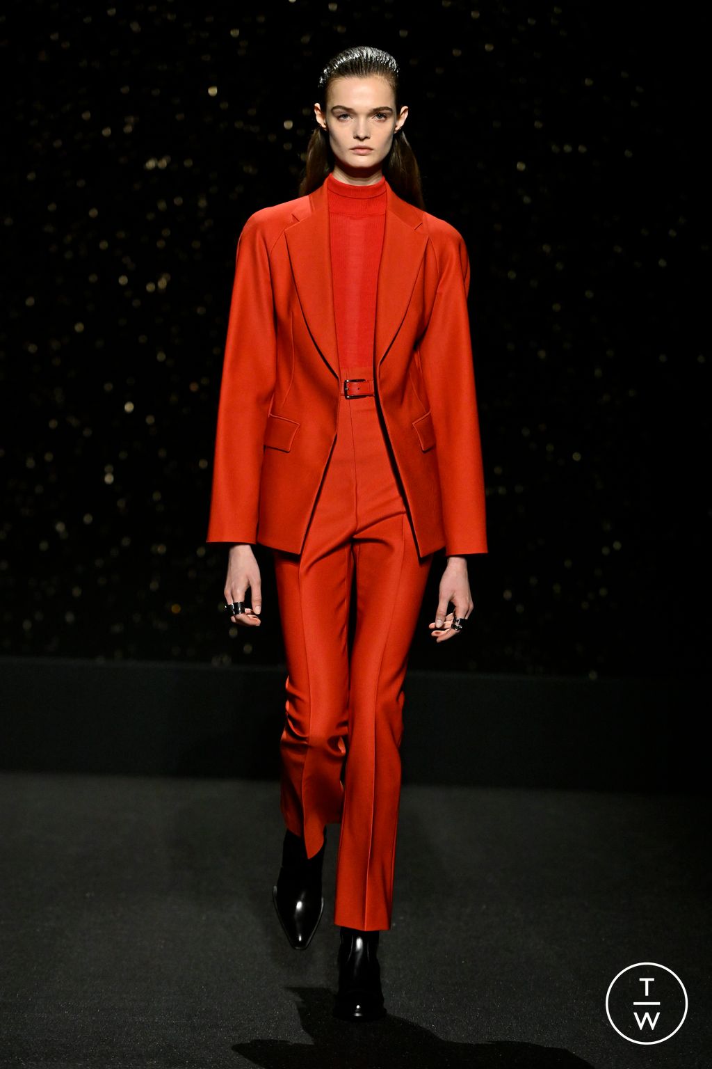Fashion Week Paris Fall/Winter 2024 look 8 from the Hermès collection 女装