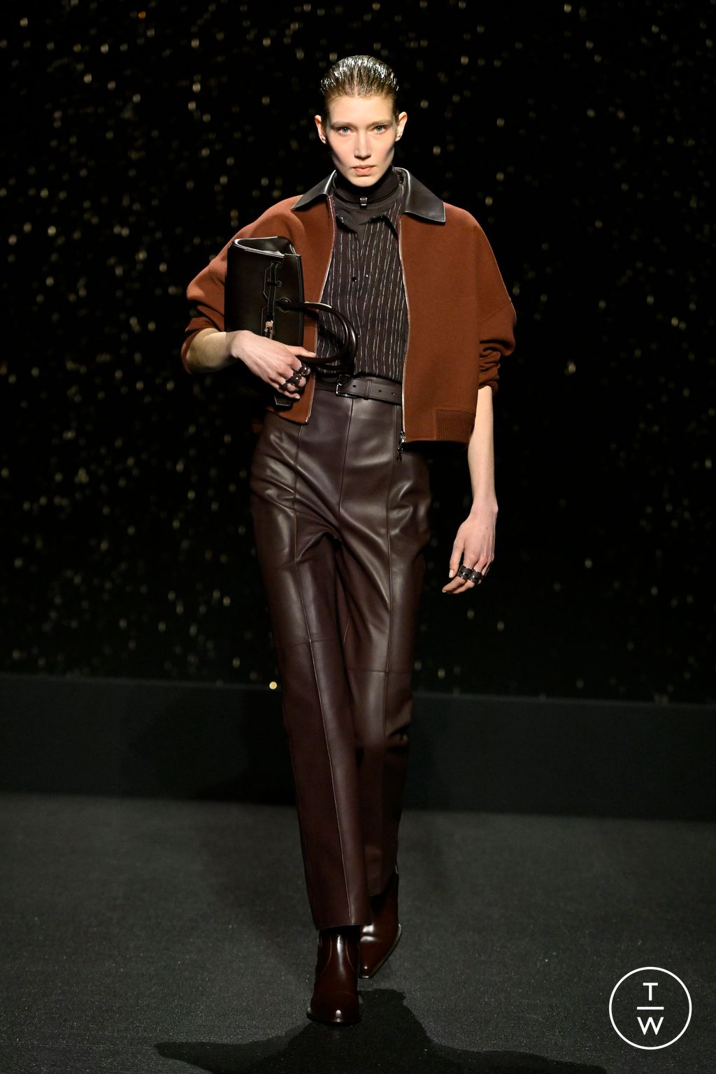 Fashion Week Paris Fall/Winter 2024 look 12 from the Hermès collection womenswear