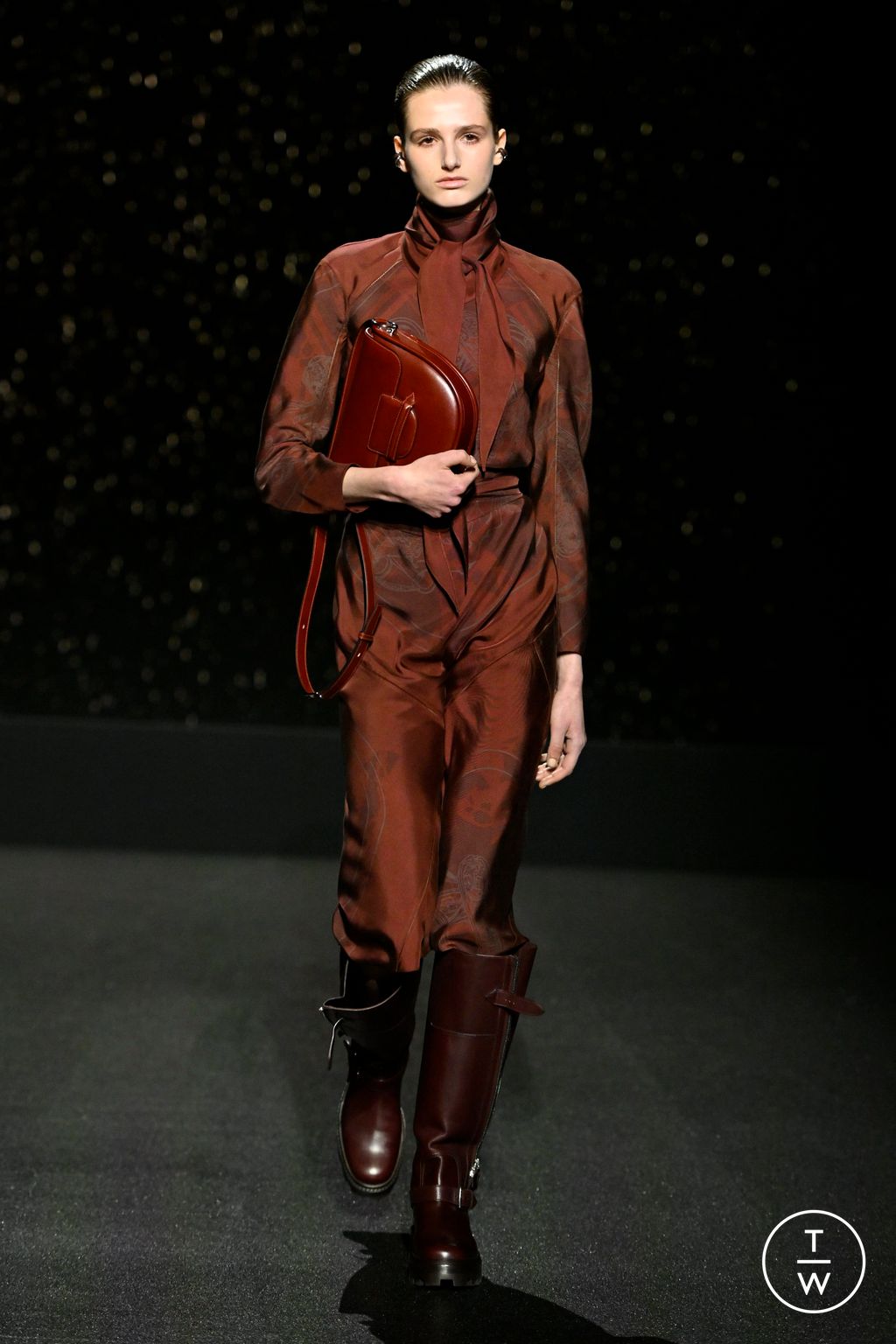 Fashion Week Paris Fall/Winter 2024 look 13 from the Hermès collection womenswear