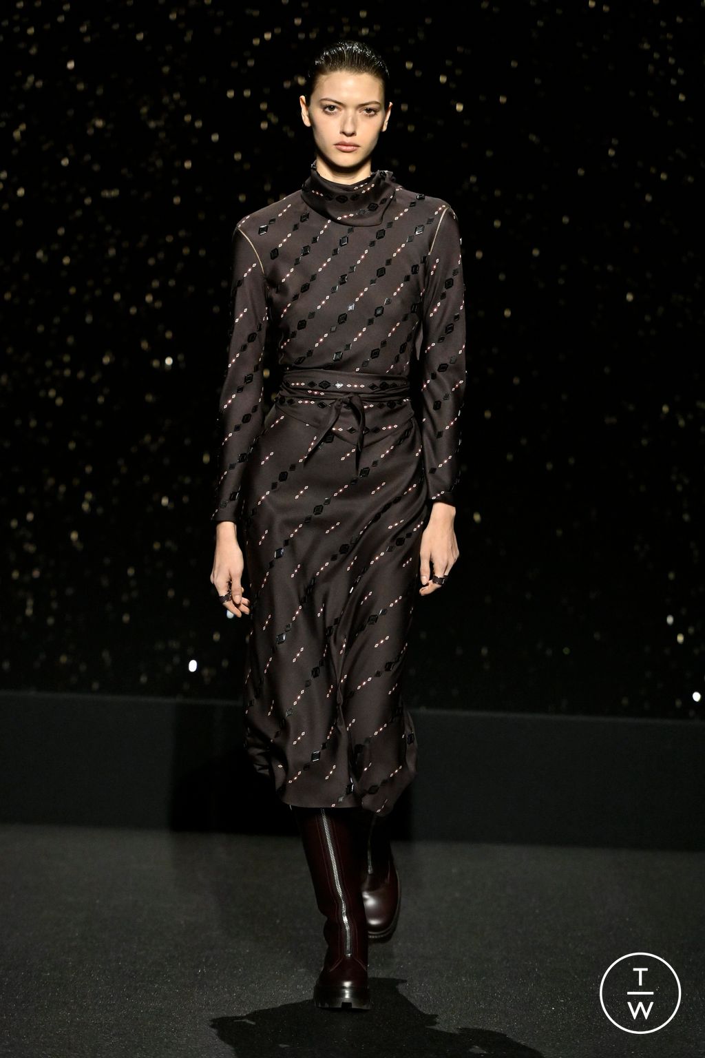 Fashion Week Paris Fall/Winter 2024 look 15 from the Hermès collection womenswear