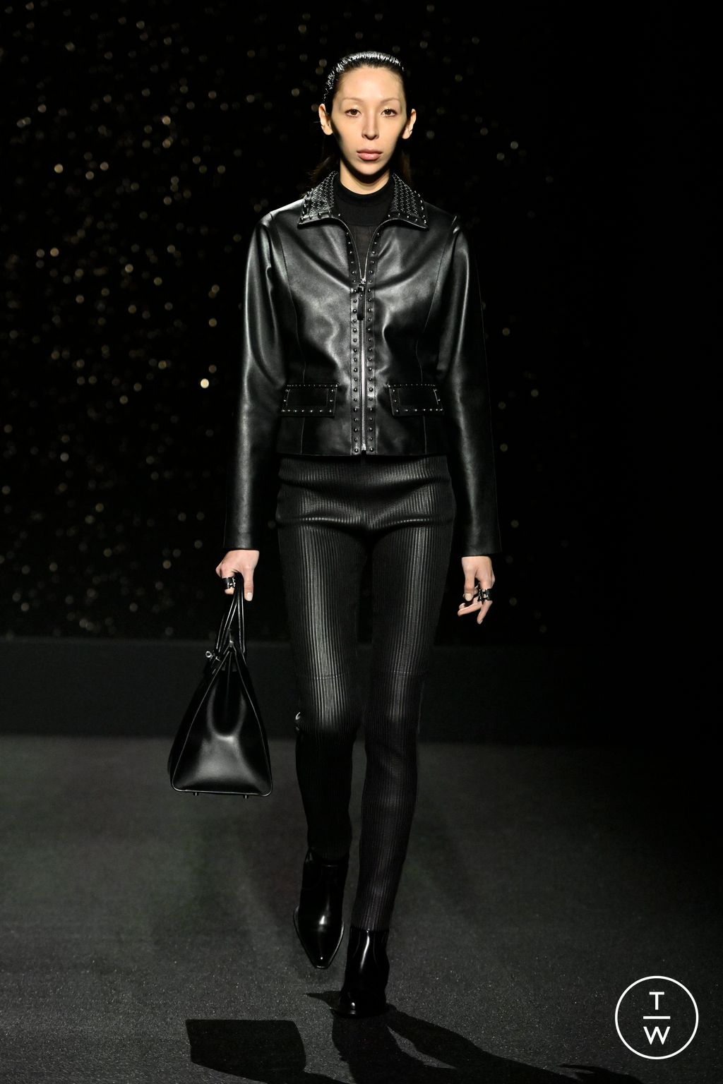 Fashion Week Paris Fall/Winter 2024 look 51 from the Hermès collection womenswear