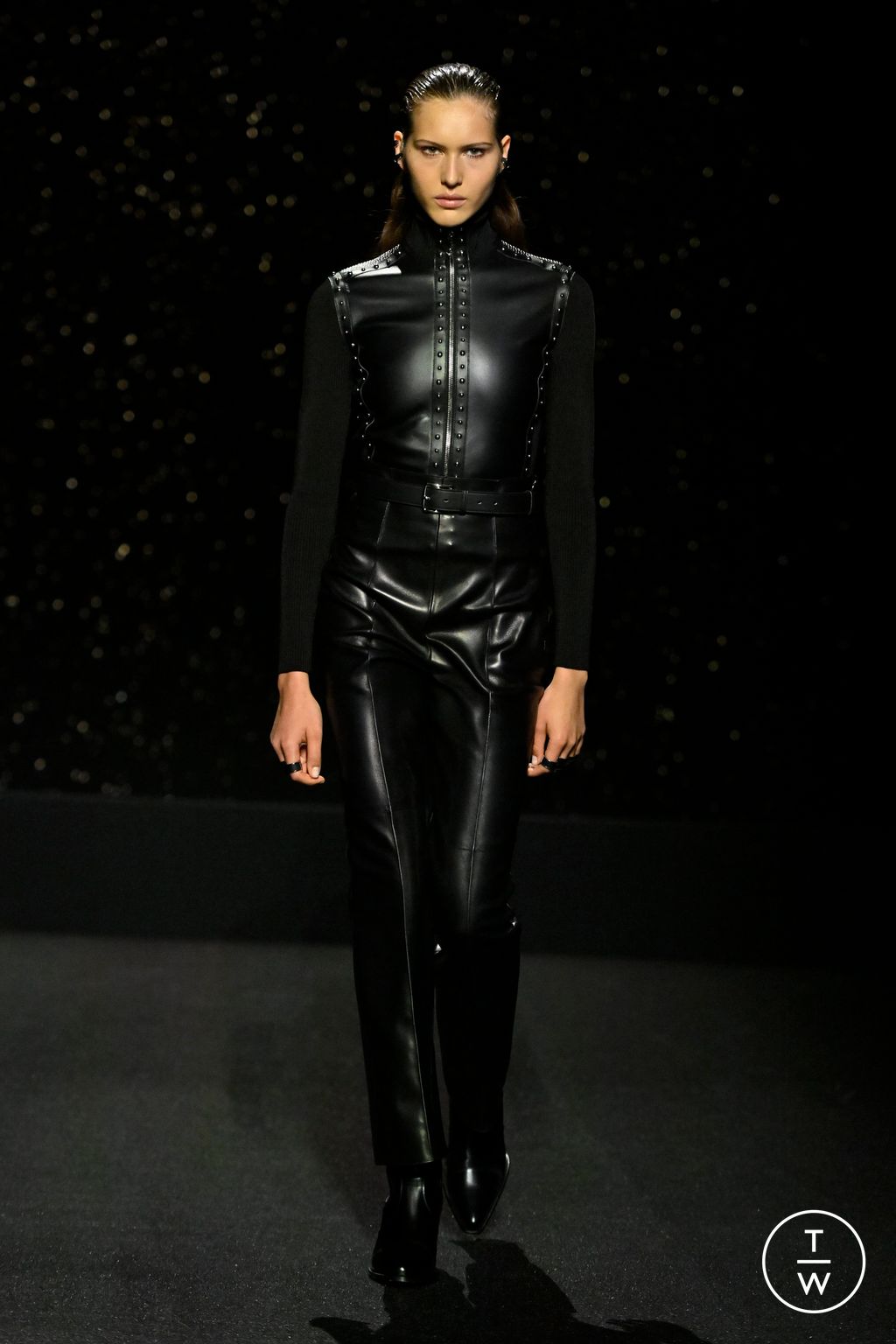 Fashion Week Paris Fall/Winter 2024 look 61 from the Hermès collection womenswear