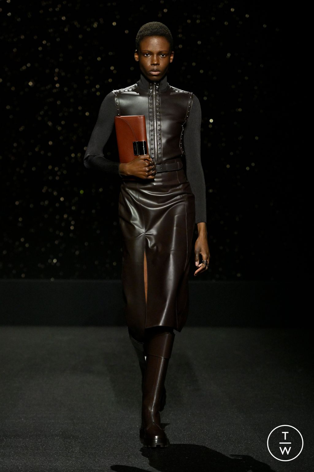 Fashion Week Paris Fall/Winter 2024 look 25 from the Hermès collection 女装