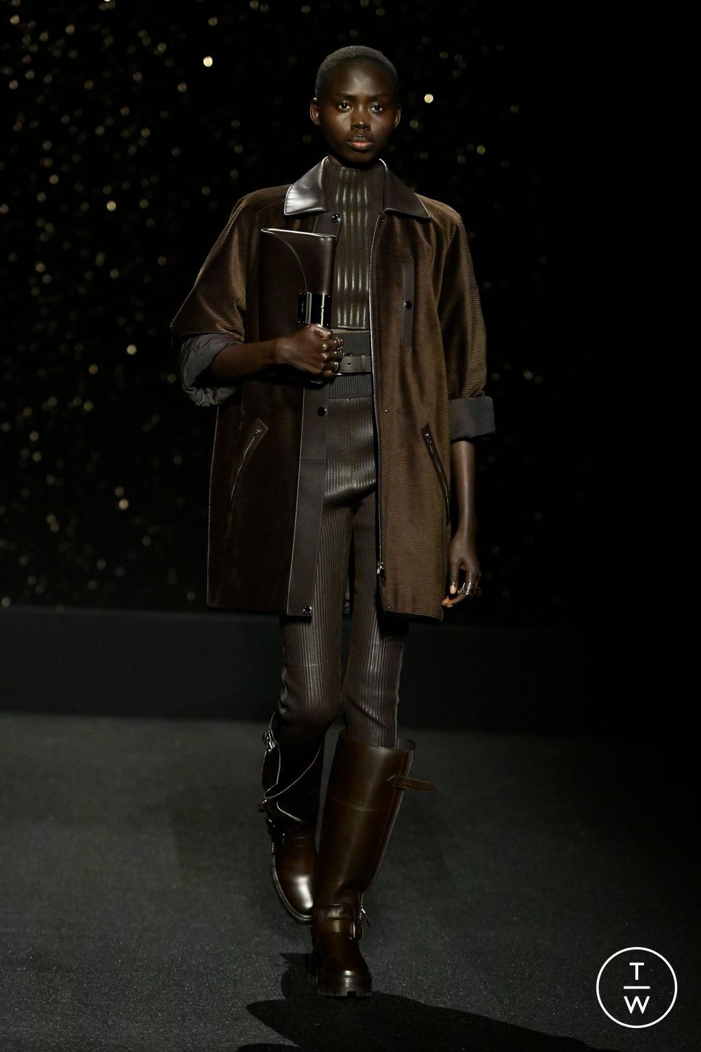 Fashion Week Paris Fall/Winter 2024 look 26 from the Hermès collection womenswear