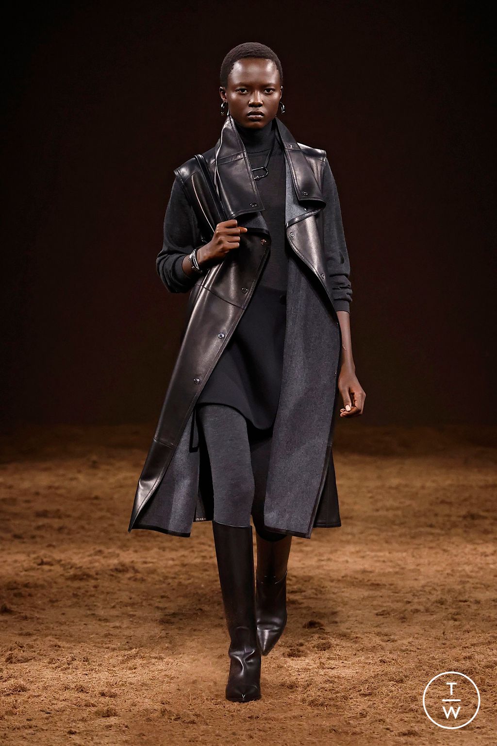 Fashion Week Paris Fall/Winter 2025 look 3 de la collection Hermès womenswear