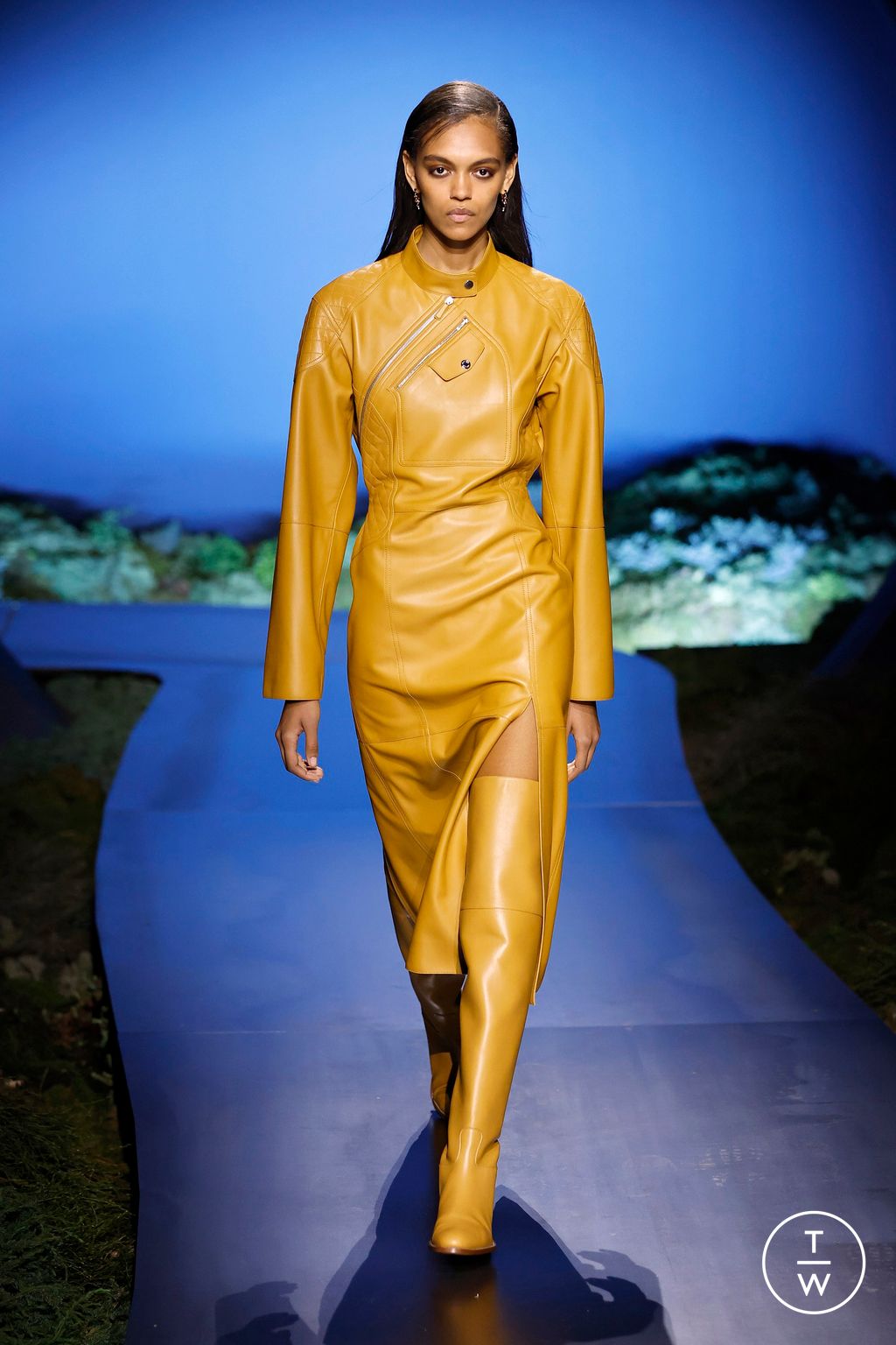 Fashion Week Paris Fall/Winter 2026 look 11 from the Hermès collection womenswear