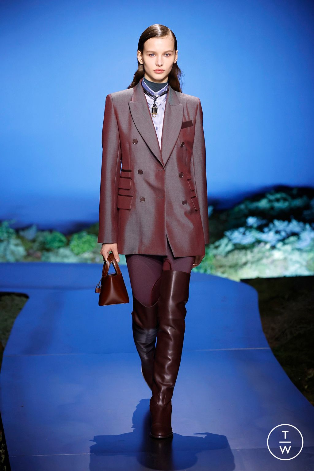 Fashion Week Paris Fall/Winter 2026 look 23 from the Hermès collection womenswear