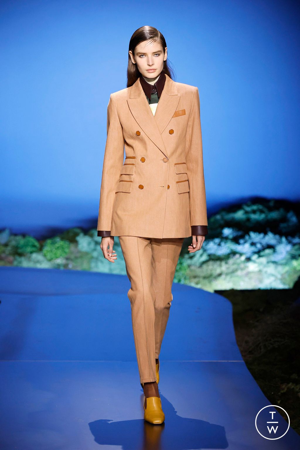 Fashion Week Paris Fall/Winter 2026 look 27 from the Hermès collection womenswear