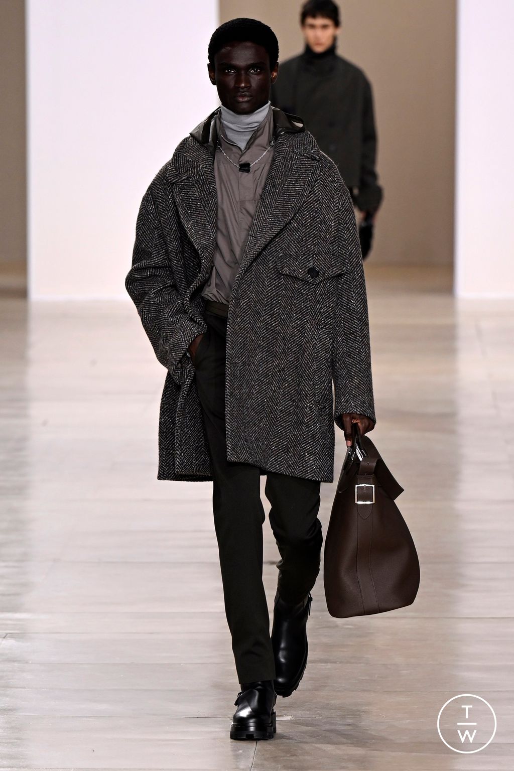 Fashion Week Paris Fall/Winter 2024 look 1 from the Hermès collection 男装