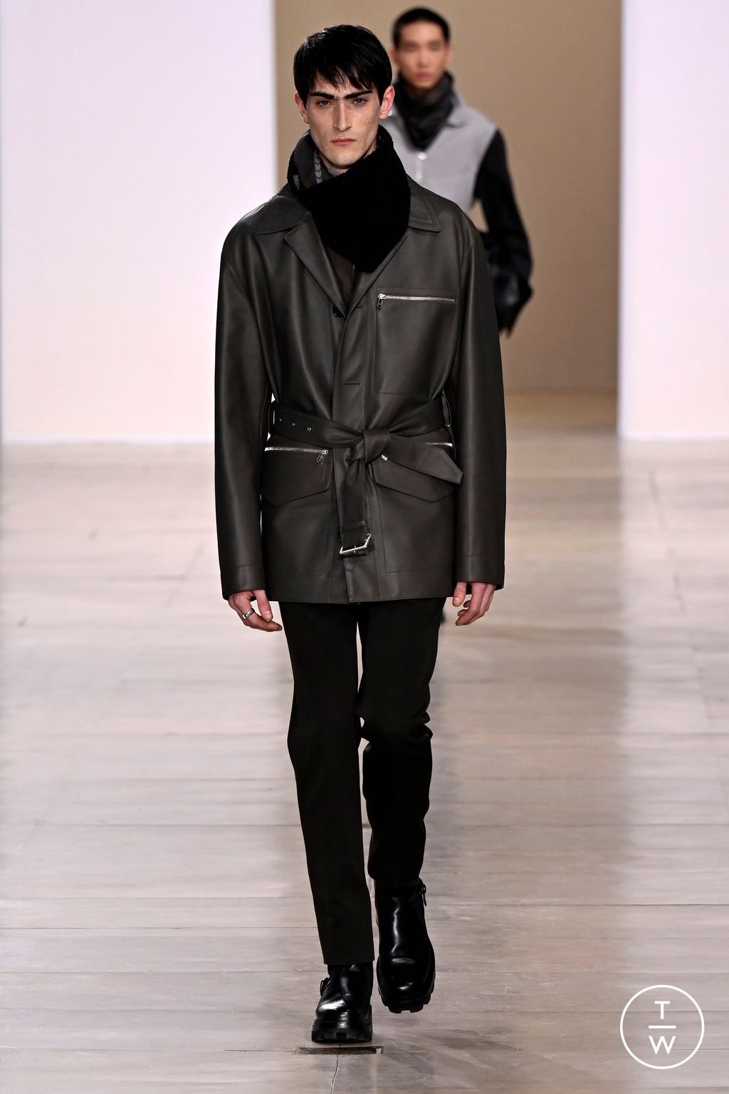 Fashion Week Paris Fall/Winter 2024 look 4 from the Hermès collection menswear