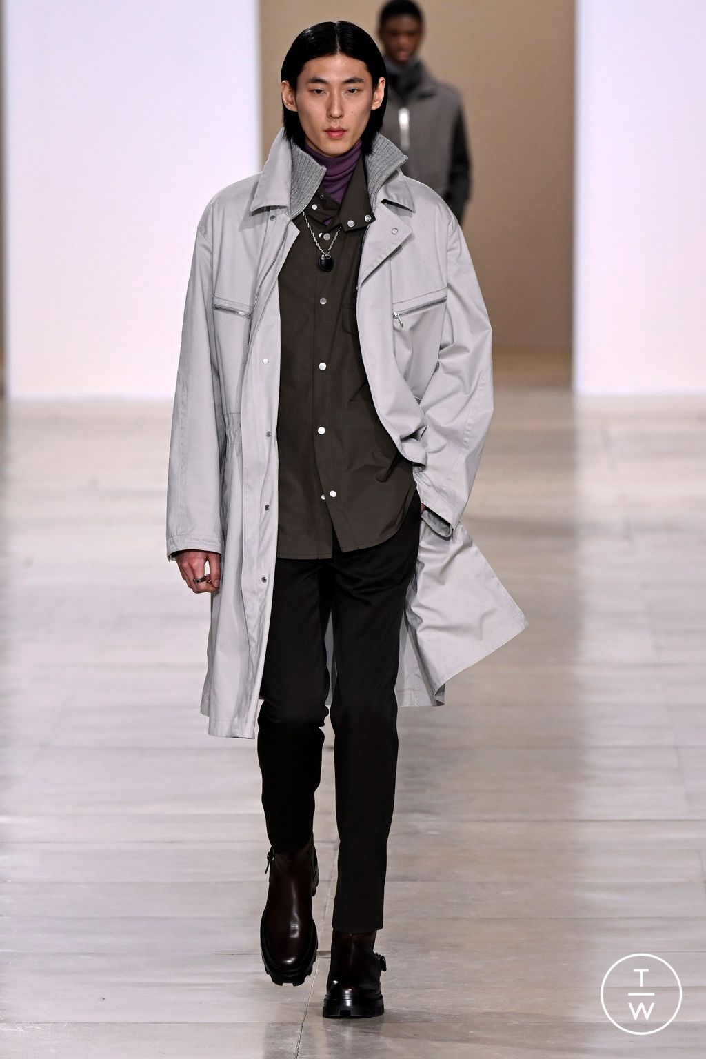 Fashion Week Paris Fall/Winter 2024 look 6 from the Hermès collection menswear