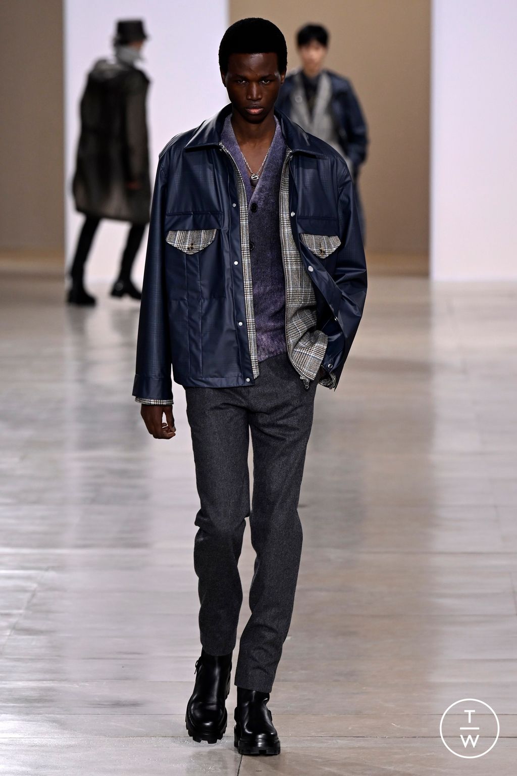 Fashion Week Paris Fall/Winter 2024 look 19 from the Hermès collection menswear
