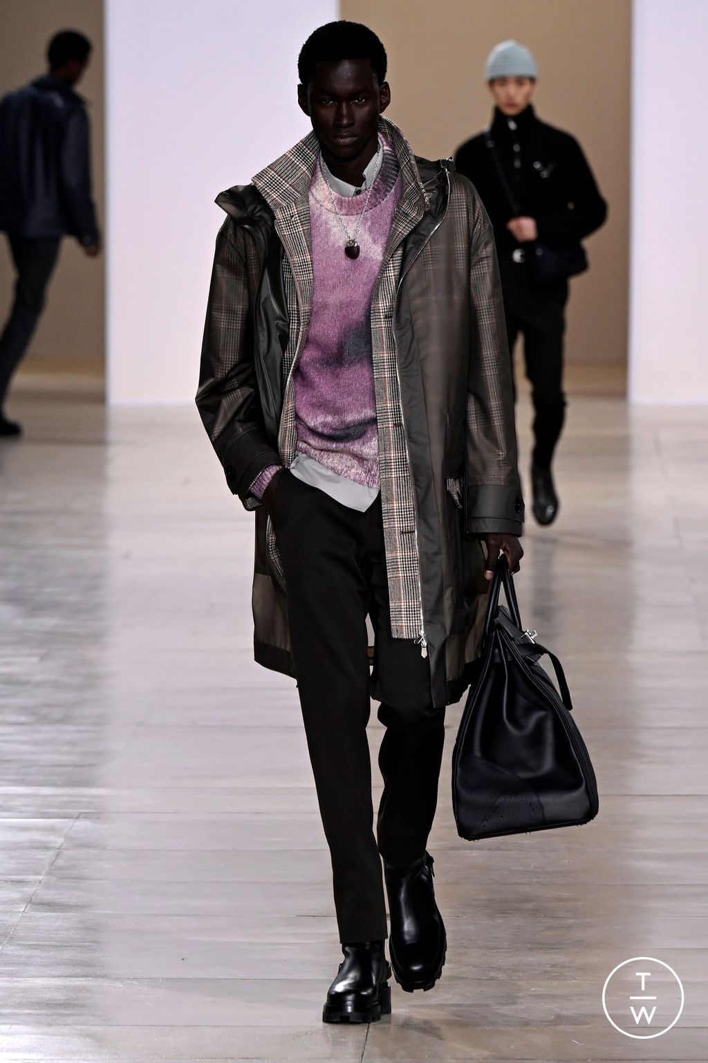 Fashion Week Paris Fall/Winter 2024 look 22 from the Hermès collection 男装