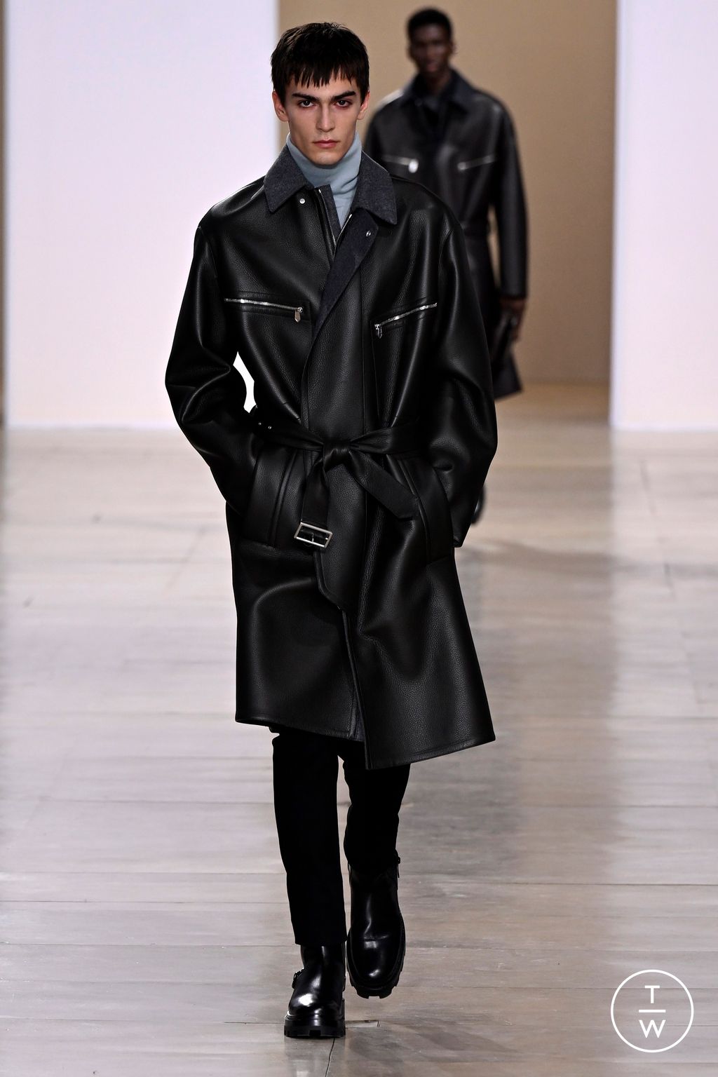 Fashion Week Paris Fall/Winter 2024 look 29 from the Hermès collection 男装