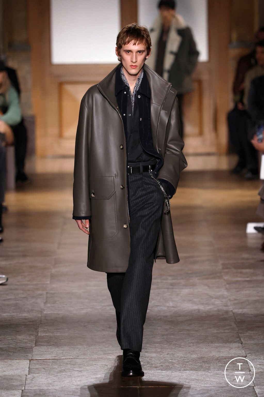 Fashion Week Paris Fall/Winter 2026 look 11 from the Hermès collection menswear