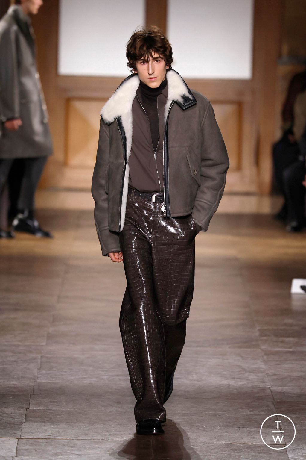 Fashion Week Paris Fall/Winter 2026 look 14 from the Hermès collection menswear