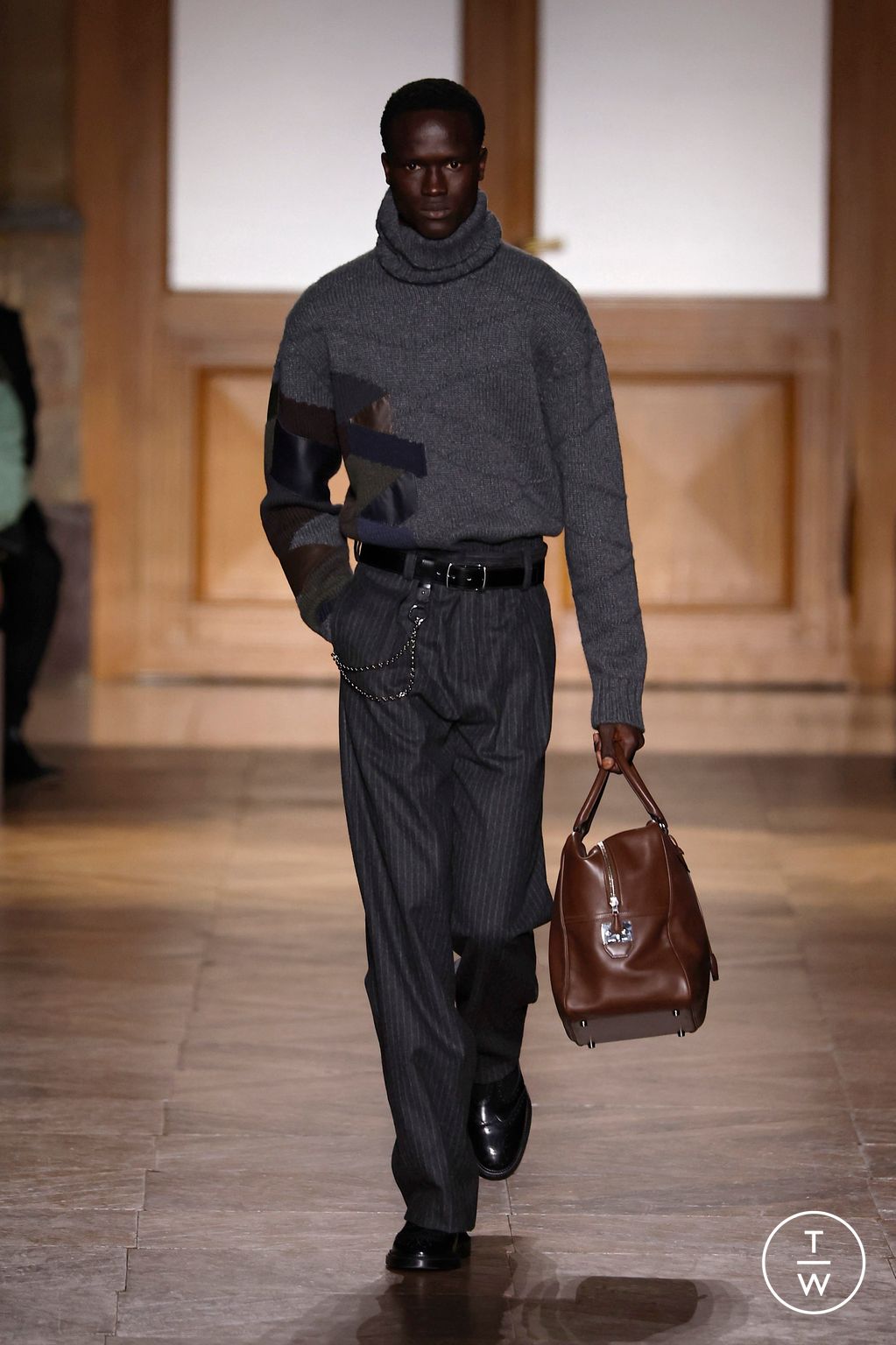 Fashion Week Paris Fall/Winter 2026 look 27 from the Hermès collection menswear
