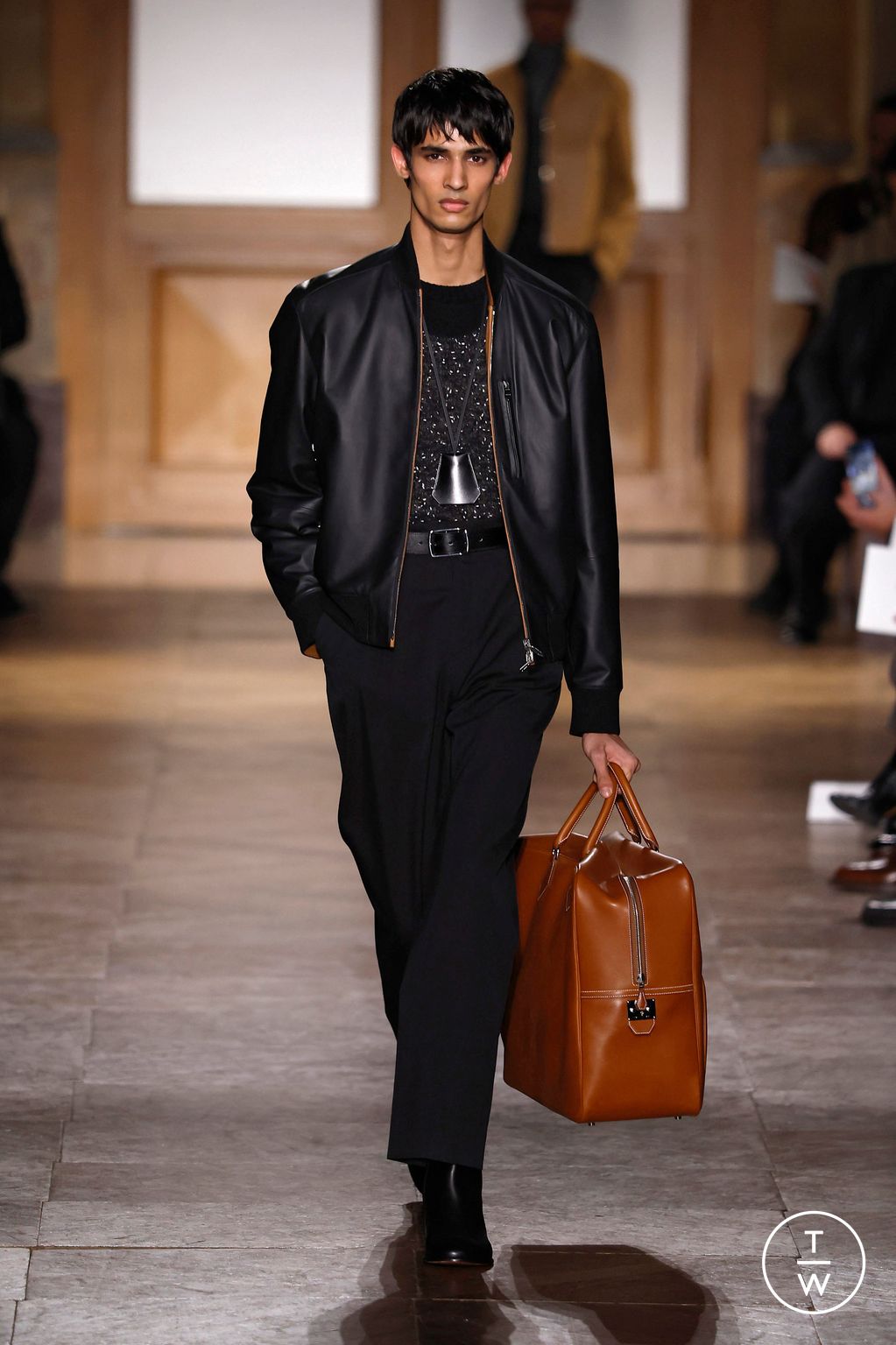 Fashion Week Paris Fall/Winter 2026 look 30 from the Hermès collection menswear
