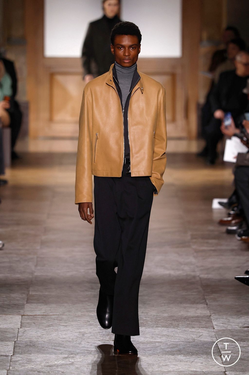 Fashion Week Paris Fall/Winter 2026 look 31 from the Hermès collection menswear
