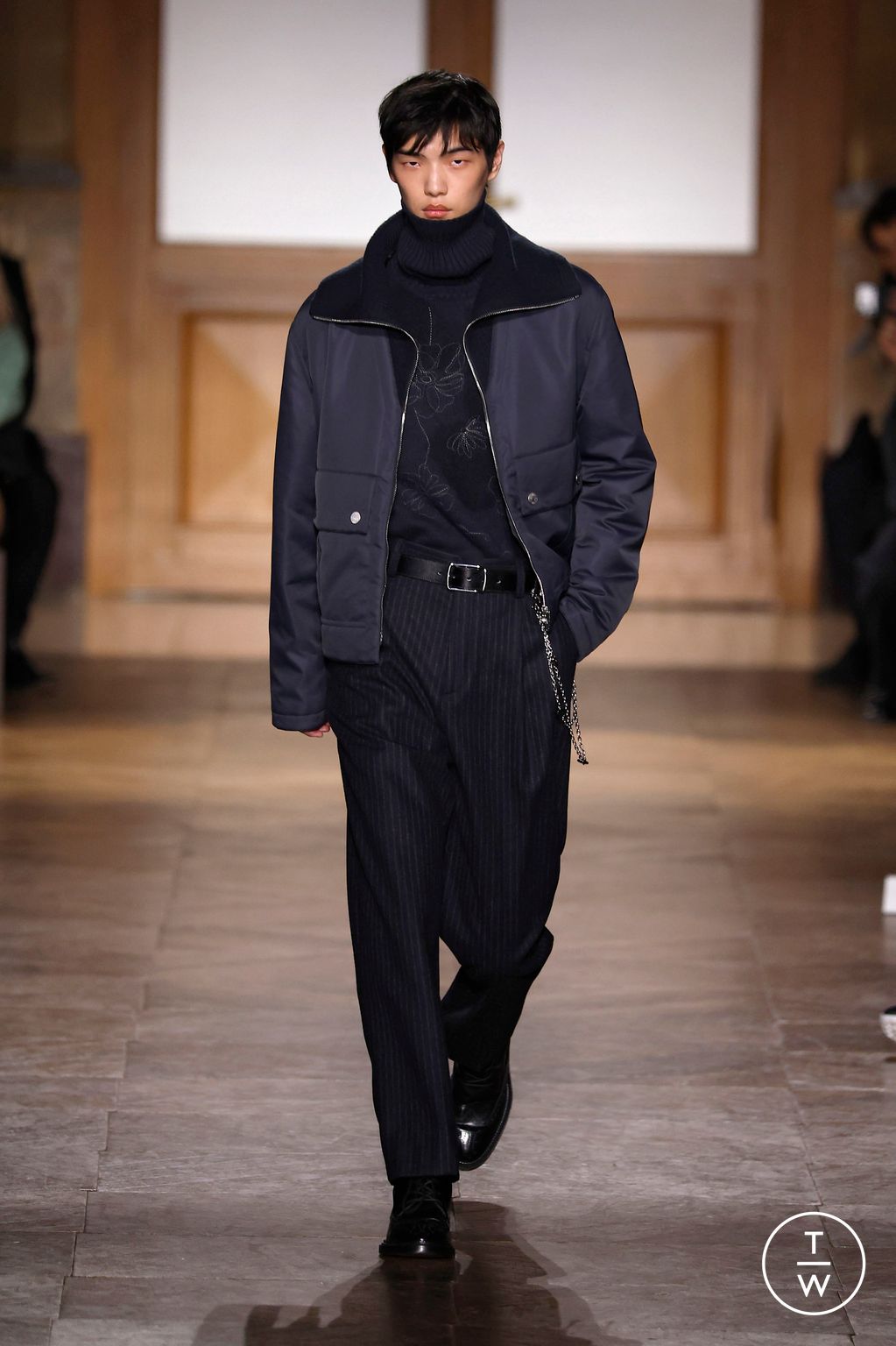 Fashion Week Paris Fall/Winter 2026 look 39 from the Hermès collection menswear