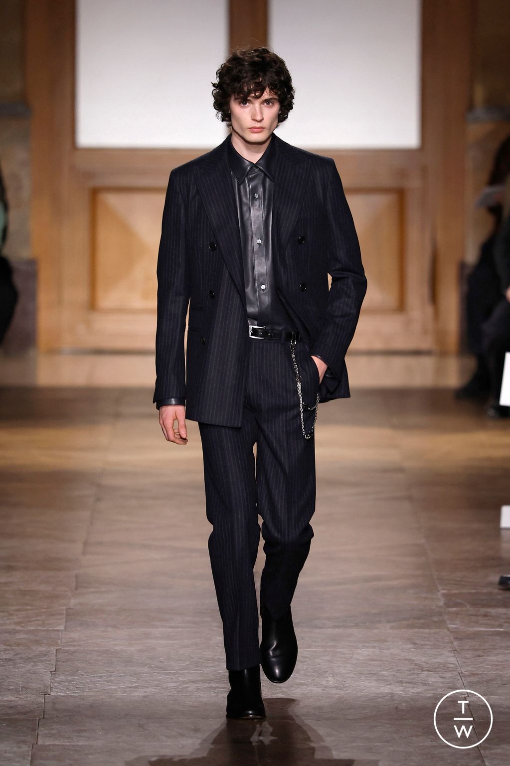 Fashion Week Paris Fall/Winter 2026 look 45 from the Hermès collection 男装