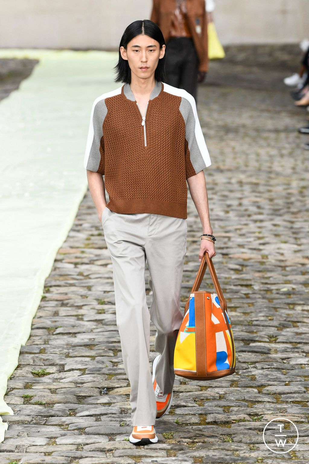 Fashion Week Paris Spring/Summer 2023 look 8 from the Hermès collection menswear