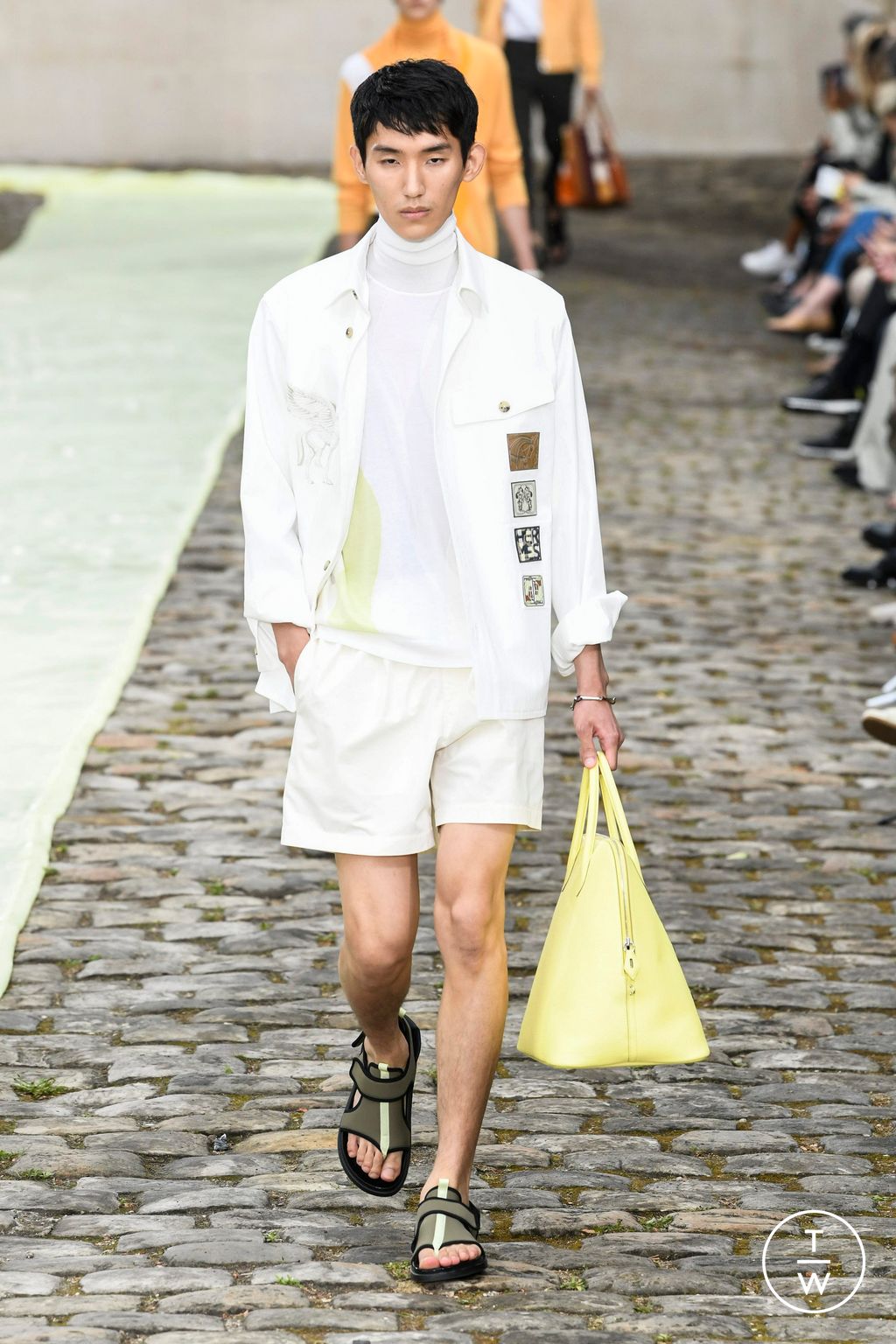Fashion Week Paris Spring/Summer 2023 look 10 from the Hermès collection menswear