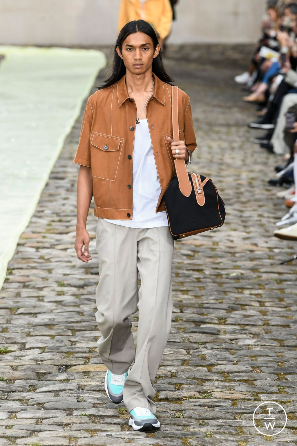 Fashion Week Paris Spring/Summer 2023 look 13 from the Hermès collection menswear