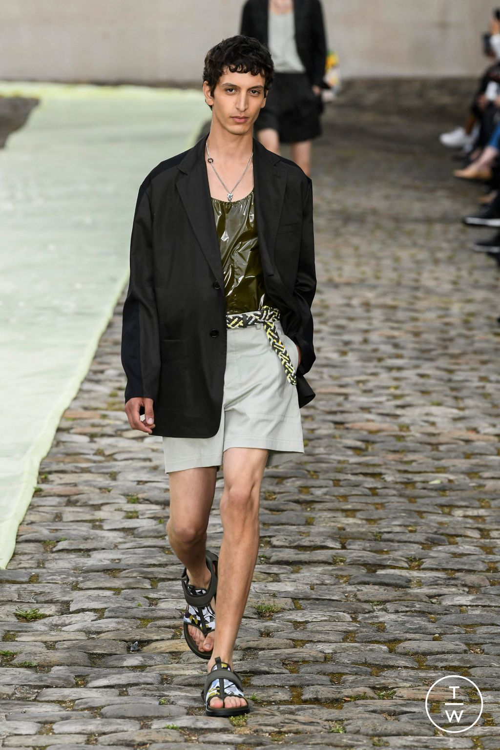 Fashion Week Paris Spring/Summer 2023 look 22 from the Hermès collection menswear