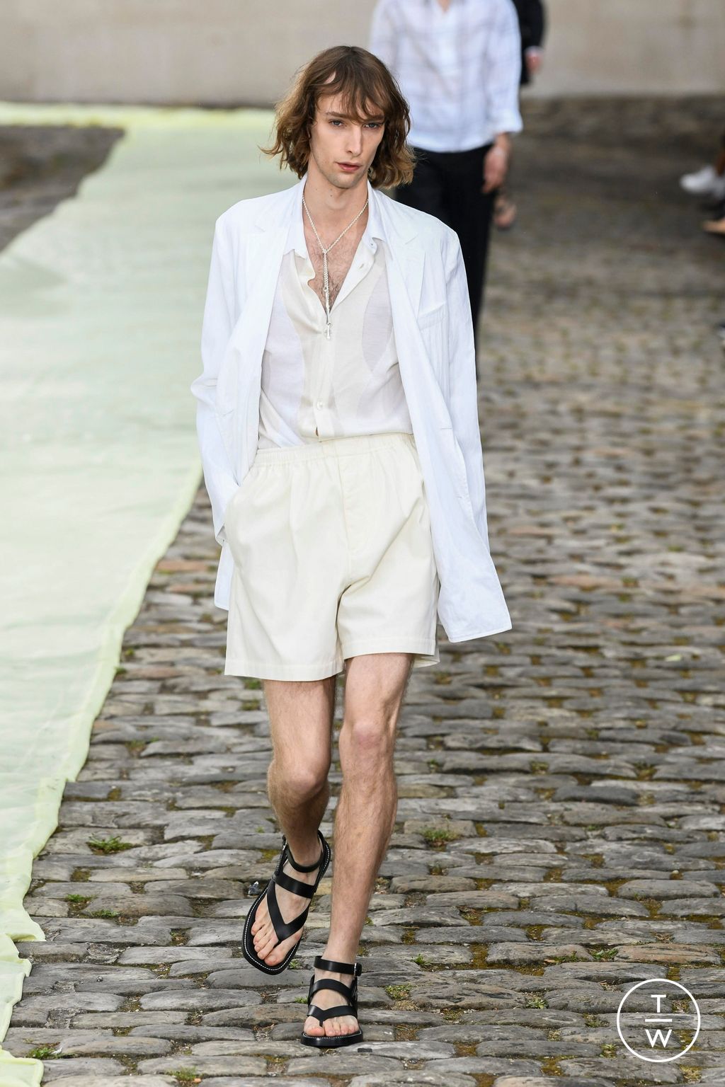Fashion Week Paris Spring/Summer 2023 look 50 de la collection Hermès menswear