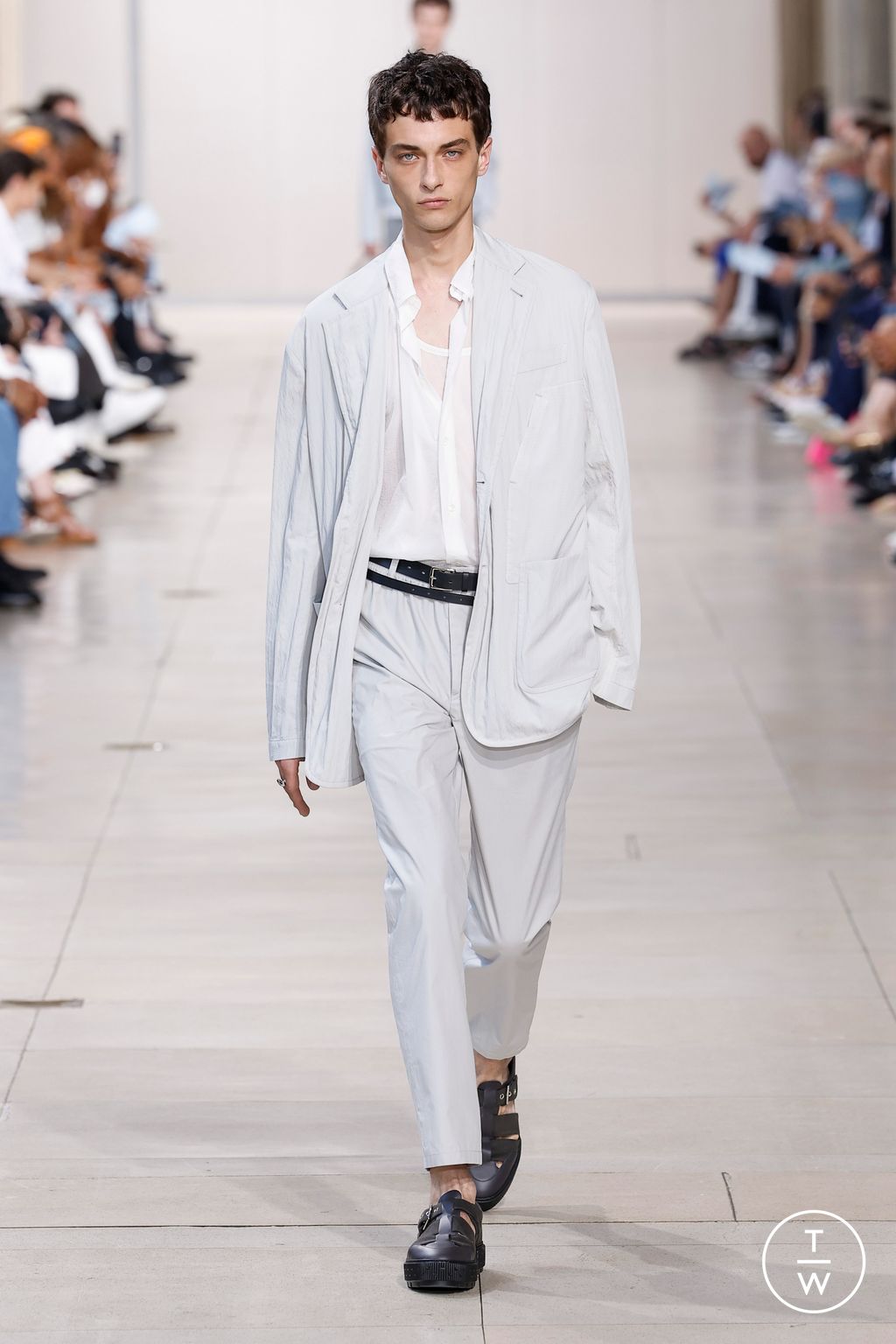 Fashion Week Paris Spring/Summer 2024 look 2 from the Hermès collection menswear