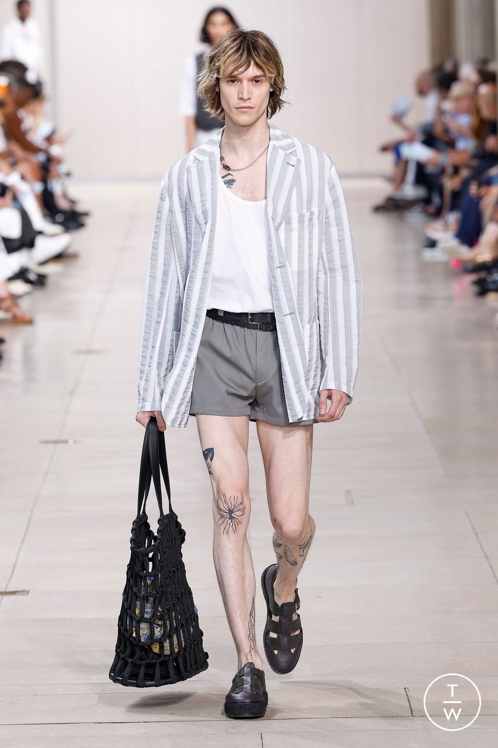 Fashion Week Paris Spring/Summer 2024 look 4 from the Hermès collection menswear
