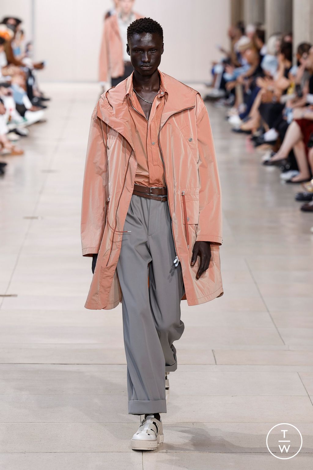 Fashion Week Paris Spring/Summer 2024 look 27 from the Hermès collection menswear